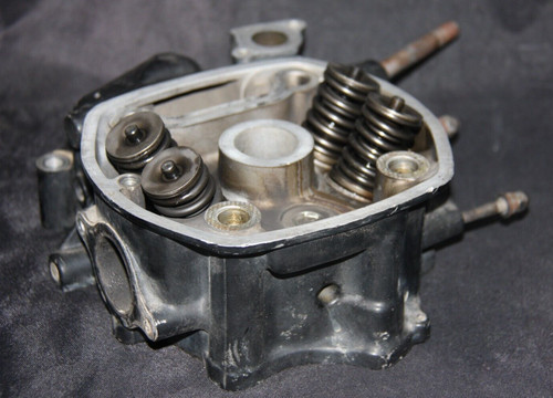 Culasse droite 12200me2000 - culasse,