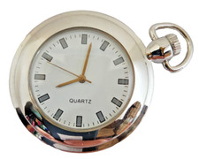 MONTRE GOUSSET (savonnette) ; NEUVE de STOCK ;pile neuve , diamétre env. 43 mm .