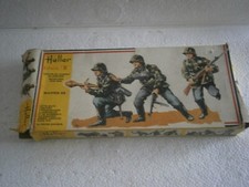 ANCIENNE MAQUETTE WW2 FIGURINE