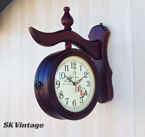 Horloge murale double - , en