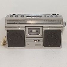 Hitachi TRK-7200W Stereo Cassette Recorder Boombox FM/SW/MW *** Semi-Works