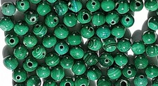 Lot de 103 perles de Malachite en cabochon rond de 75,04Cts