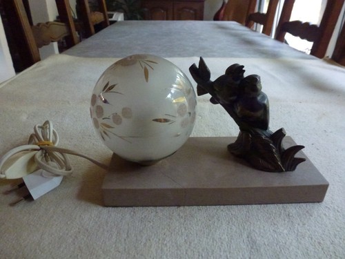 Superbe lampe art - deco, marbre