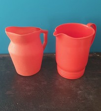 Lot de deux broc Pichet plastique orange années 60/70