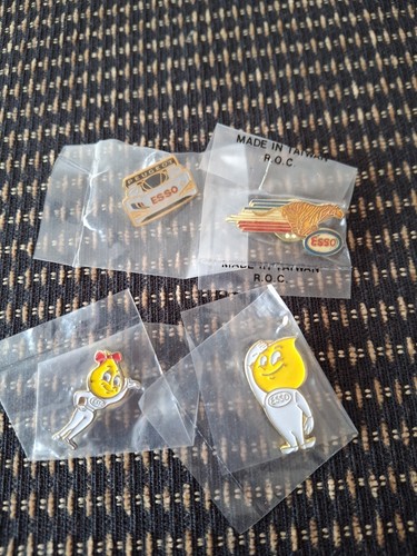 Lot pin s neufs - de, pin's