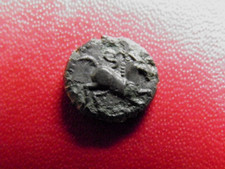 GAULOISE/ LES SANTONS (SAINTES) RARE PETIT BILLON AU CHEVAL ET AUX TRISKELES.