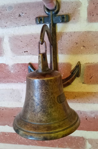 Cloche bronze suspendue a - en,
