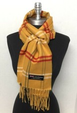 Echarpe fond jaune safran