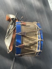 TAMBOUR ANCIEN AVEC BAGUETTES CUIVRE  OU LAITON FANFARE GARDE CHAMPÊTRE