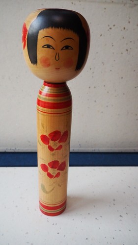 Véritable poupée japonaise
