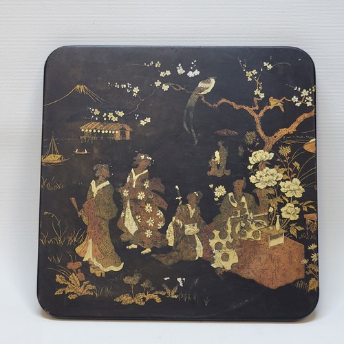 Ancien dessous plat en - dessous,