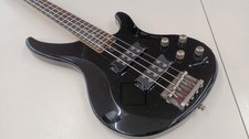 Guitare basse électrique