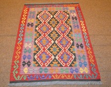 Tapis Kilim Oriental Tissé À