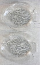 2 PLATS ARCOROC EN VERRE MOULE