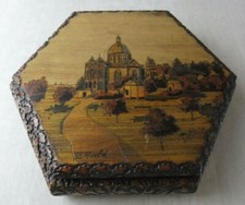 Ancienne grande boîte en