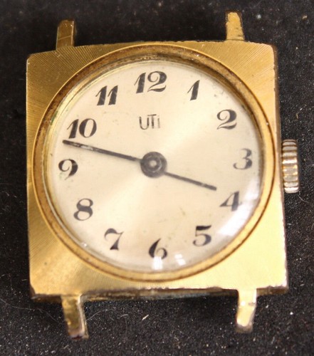 Montre mécanique ancienne - , à