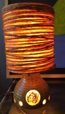 ACCOLAY Lampe résine cordée et pied en céramique, modèle  HERBIERS. Vintage