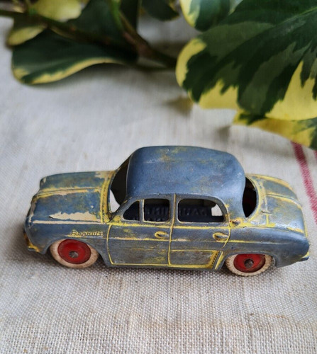 Ancienne voiture miniature - ancienne,