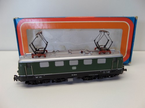 Locomotive train miniature - locomotive,