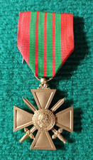 MÉDAILLE FRANÇAISE – CROIX DE GUERRE 1939-1945 – AVEC RUBAN D’ORIGINE