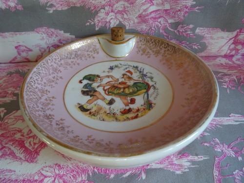 Assiette chauffante bébé - bébé, a
