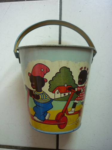 Rare petit seau - ,