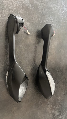 Vends paire rétroviseurs - vends,