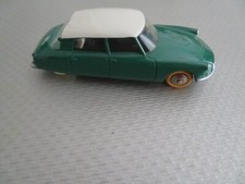  ANCIENNE VOITURE  CITROEN DS / DINKY TOYS 
