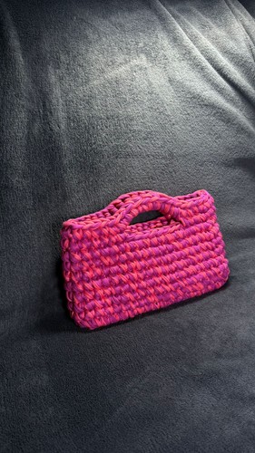 Sac main artisanale rose - à,