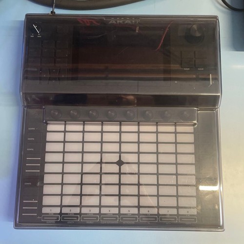 Akai professional force - professional,