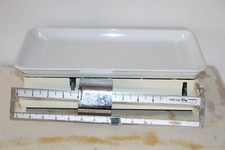 balance ancienne terraillon année 60  blanche crème pour déco loft , cuisine 