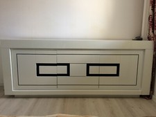 Modern Living Buffet bas avec deux portes et trois tiroirs en blanc et noir