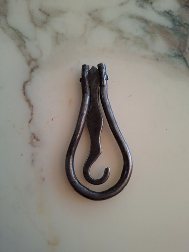 Ancien tire boutons - tire,