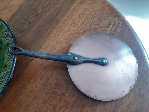 Ancien couvercle cuivre - couvercle,