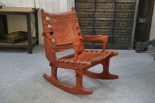 Fauteuil par Angel Pazmino en