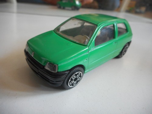 Bburago burago renault - bburago, clio