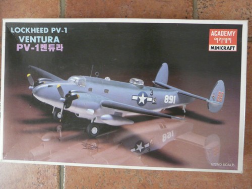 Maquette avion academy - 1/72,