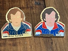 d 2 PINS PIN FOOTBALL SOCCER