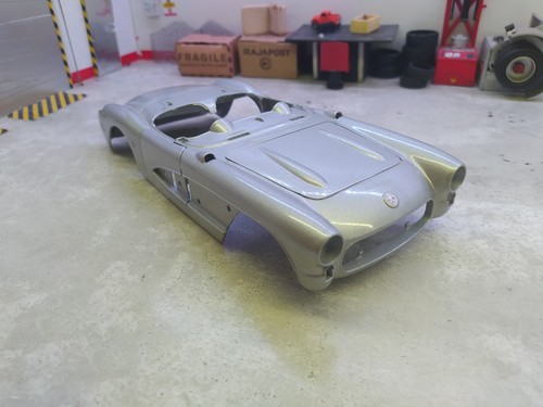 Carrosserie grise - 1/18,