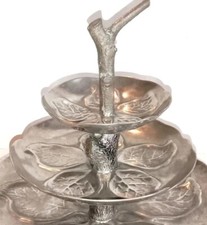 Présentoir à Gâteaux 3 Plateaux Sculpture Branches et feuilles étain 35 Cm 4 kg