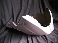 365) Carénage polyester sabot moteur SUZUKI BANDIT 650 (2007) brut