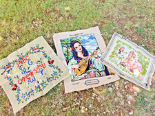 Lot de 3 tapisseries canevas