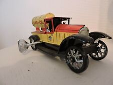 STYLE ANCIEN JOUET MECANIQUE  CAMION CITERNE EN TOLE PEINT HP,  ATLAS ? PAYA ?