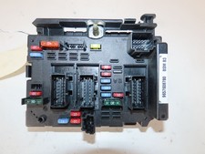 boite a fusibles peugeot 807 (EB_) 9657608780 211403