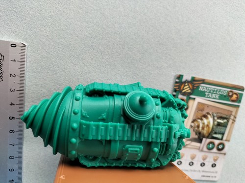 Nautilus tank miniature - tank,