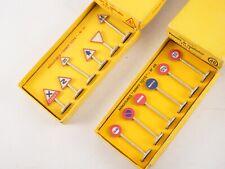 Dinky Toys F n° 41 et 40 coffret panneaux signalisation Route Ville en boite