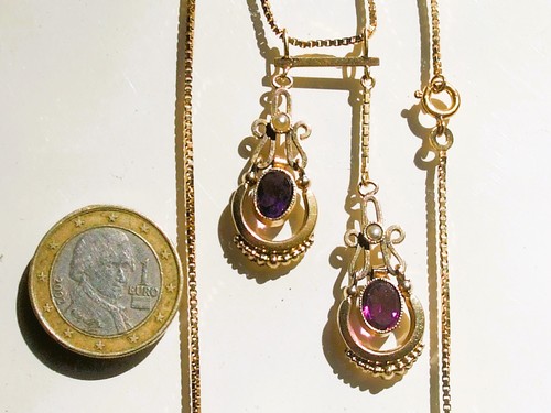 Beau pendentif double - t,