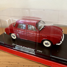 Miniature 1/24 Renault Dauphine 1961 neuf