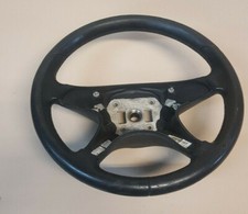 Volant  Mercedes classe C W204 a rénover craquelé ref  a2044600303