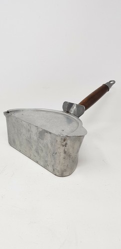 Ancienne casserole demi ronde - ancienne,